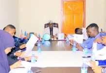 Shirka dhallinyarada degmoyinka ayaa waxaa shir Gudomiyay Gudomiyaha dhallinyarada  Mudane Makaraan