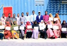 Gudoomiyaha Dhalinyarda Gobolka Banaadir Mudane Cabdikafi Maxamuud makaraan ayaa maanta soo gaba-gabeeyay Tababar usocday dhalinyaro kala duwan oo dhawaan………..